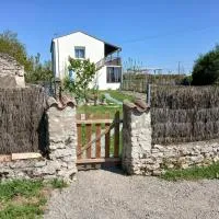 Chambre d'hôte avec salle de bain cosy au coeur du marais de Longeville-sur-mer, hotel u gradu 'Longeville-sur-Mer'