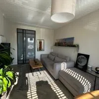 Fijn appartement in Rotterdam、ロッテルダムにあるロッテルダム空港（ザ・ハーグ空港） - RTMの周辺ホテル