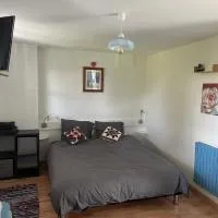 Penn Ar Bed & Breakfast، فندق في Plozévet