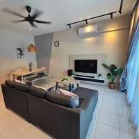 CozyHome - 3 bedroom Town House with unlimited free Wi-Fi، فندق في سيتياوان
