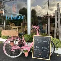 Hôtel Le Boïate، فندق في آريس