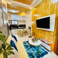 FYLL Homes - Francheska Suite Stylish 1-Bed Apartment with FREE parking in Cavinti Near Hulugan Falls, hotelli kohteessa Cavinti
