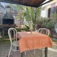 Tana Morenica, hotel a Bollengo
