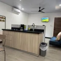 Punta Leona, beach 5mn,gated parking, AC, TV, WiFi, Hotel in Quebrada Ganado