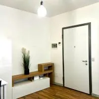 CARDAHAUSe Via DANTE 12, hotel em Cogliate