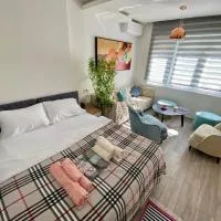 Marra Central Studio, hotelli kohteessa Nikšić