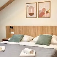 Cloud9 Airport Rooms, hotel u gradu 'Močići'