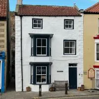The Anchorage your home in idyllic Staithes, hotel v mestu Staithes
