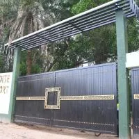 The Paradise Resort, хотел в Jhārgrām