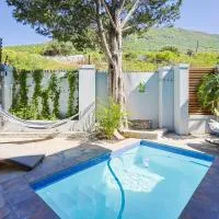 New Mountain Retreat with Scenic Views, hotel a Hout Bay