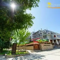 Хотел Добринище, khách sạn ở Dobrinishte