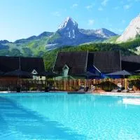 ISKÖ CHALETS-HÖTEL, Col d'Aubisque, hotel a Gourette