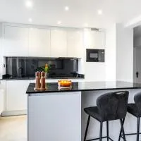 Luxueux, climatisé, 2 chambres, parking privé inclus, design, confort premium, 80 m2, proche gare SNCF, ξενοδοχείο στη Μετς