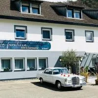 La Frontiera Hotel & Eventlocation - idyllisch, nah' der Schweiz - zum Rheinfall bei Schaffhausen, hotel u gradu 'Tengen'