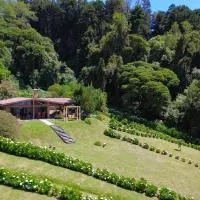 Peaceful Mountain Experience - Coyote House: Poás şehrinde bir otel