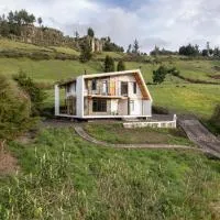 Salinas Luxury Home in the Mountains – hotel w mieście Guaranda