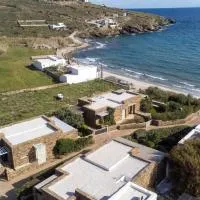 Ondalina sea front house by Tinosstay, hotel v destinácii Kardhianí