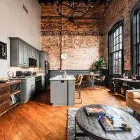 547 Cherry Loft 201 - The Rookery - Luxe Property, hotel u gradu 'Macon'