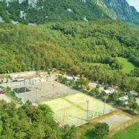 Viesnīca Kamp Tura- camping pitch only pilsētā Vipava