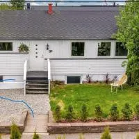 Basement Apartment -Ås Ski, hotel di Ås