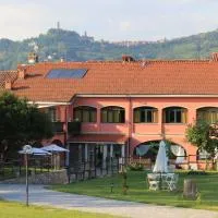 Friciulin - guest house con ristorante restaurant, хотел в Lesegno