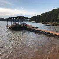 Lakehouse Sunset Beach 3BD,1BA, hotel en Fair Play