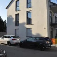 Modernes Apartment in B'heim 1 OG WG3, hotel Bischofsheimben