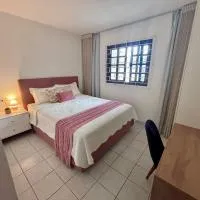 Casa em Curitiba perto da Pedreira e Opera de Arame, com Ar Condicionado 3Quartos, готель у місті Курітіба