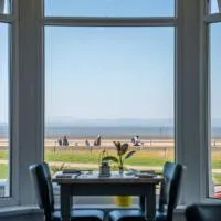 The Clifton Seafront Hotel, hotel em Morecambe