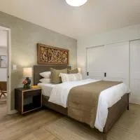 Summerland में, होटल Private Balcony and Coastal Escape