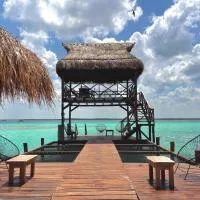 Hotel Solana Bacalar Lakefront, מלון בבקאלאר