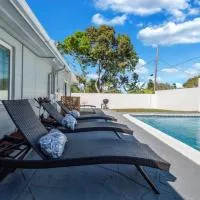 Relax in Lakeland Home, Swim, Pool, Arcade LegoLand, Disney, Bush Garden, hotel en Lakeland
