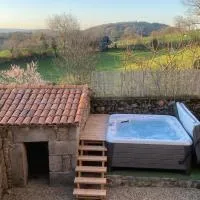 La Petite Toscane d'Auvergne，Isserteaux的飯店