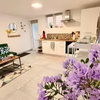 Cocon urbain , bel appartement entièrement équipé, entrée privée, parking, hotel en Wittenheim