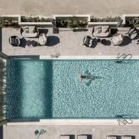 Viesnīca Mossa Well Being Hotel - Heated pool and Wellness Spa pilsētā Kato Daratso