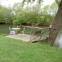 Chez Didier Emplacements tentes et Camping cars, hotel u gradu 'Saint Pavace'