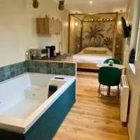 Étaples में, होटल Les Secrets de la Baie - La Jimbaran - Suite d'exception Spa & Sauna