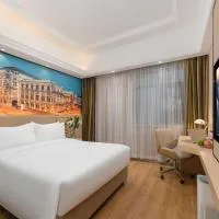 Vienna International Hotel - Shanghai Pudong Airport Free Trade Zone - Free shuttle bus to PVG airport and Disney Land、上海市にある上海浦東国際空港 - PVGの周辺ホテル