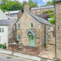 Cosy Cromford village cottage, hotel u gradu Kromford