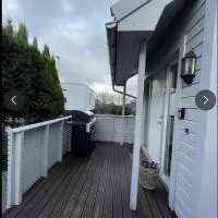 Centralised and cozy room available for a relaxed stay, hotel di Sandnes