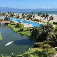 Departamento de lujo frente al mar, Luxury oceanfront apartment, отель в городе Нуэво-Вальярта