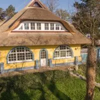 Gästehaus Bergfalke, hotel v destinaci Ahrenshoop