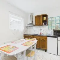Maison Appartement CARPE DIEM Jardin Privatif, Hotel in Romilly-sur-Seine