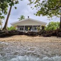 Majuro Beachfront Container Home, hôtel à Majuro