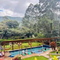 Mama Tungu hostel, hotel in Baños