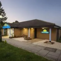 Days Inn Sutton Scotney North، فندق في ساتن سكوتني