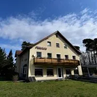 Pension Schwesinger, hotel Ottendorf-Okrillában