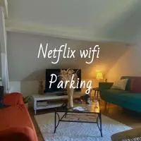 Une ambiance cosy avec jardin privatif, хотел в Nassandres