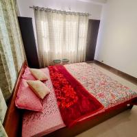 Whispering Meadows Luxe 3BHK Home with Modular Kitchen, hotel near Shimla Airport - SLV, Shimla