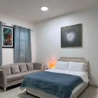 Cozy Room in Al Ain with kitchen & Private Bath, hotel en Mas‘ūdī